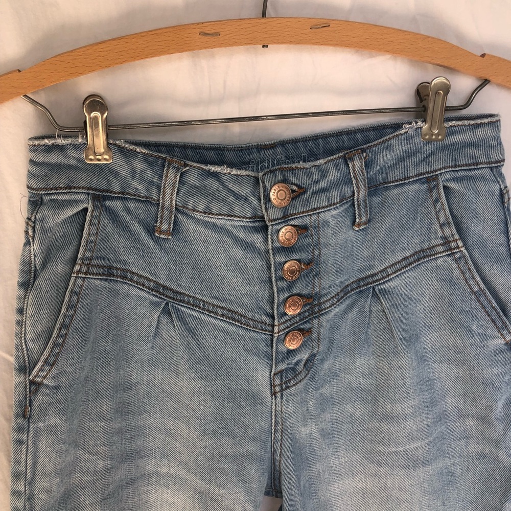Wild Fable High Waisted 5 Button Light Wash Jeans